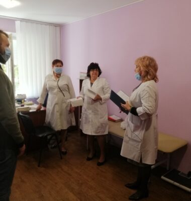 Поздоровлення з  Міжнародним днем лікаря наших  спеціалістів, тих, хто береже людське життя зі всією відповідальністю та любов’ю!